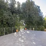 Feriehus Near Donatello Sculpture Citerna